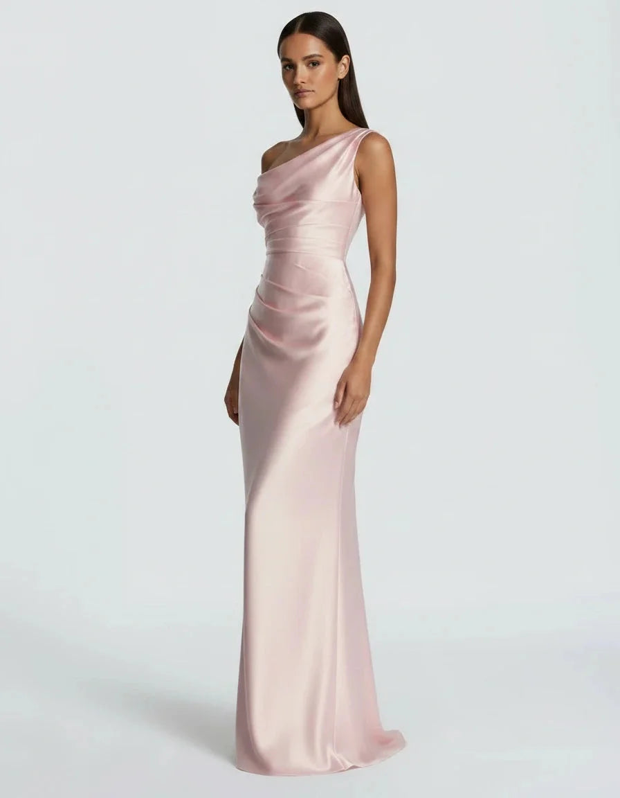 Amarante · La Robe En Satin Drapée À Une Épaule — photo 28